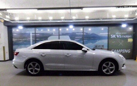 Audi A4, 2021 год, 2 510 000 рублей, 3 фотография