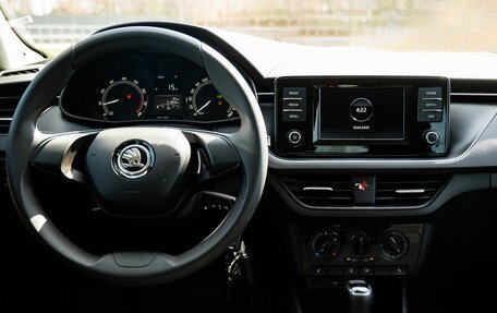 Skoda Rapid II, 2020 год, 1 700 000 рублей, 15 фотография