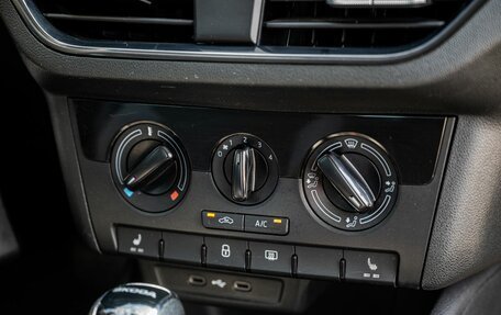 Skoda Rapid II, 2020 год, 1 700 000 рублей, 19 фотография
