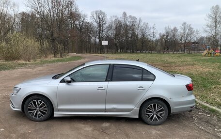 Volkswagen Jetta VI, 2016 год, 880 000 рублей, 2 фотография