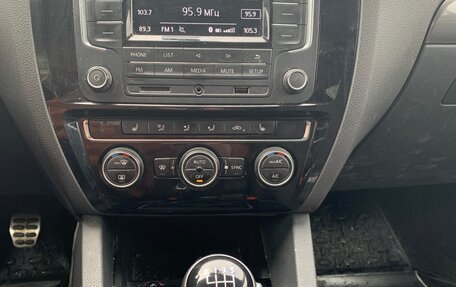 Volkswagen Jetta VI, 2016 год, 880 000 рублей, 4 фотография