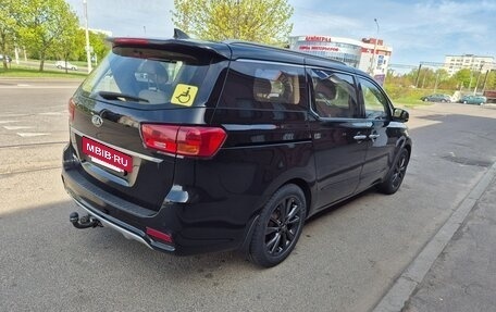 KIA Carnival III, 2019 год, 2 800 000 рублей, 3 фотография