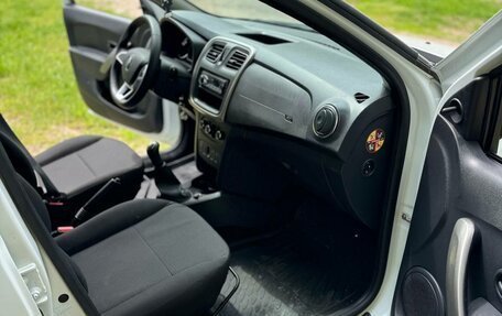 Renault Logan II, 2019 год, 960 000 рублей, 15 фотография