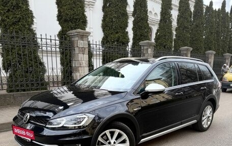 Volkswagen Golf VII, 2018 год, 1 530 000 рублей, 2 фотография
