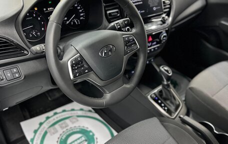 Hyundai Solaris II рестайлинг, 2021 год, 2 000 000 рублей, 18 фотография