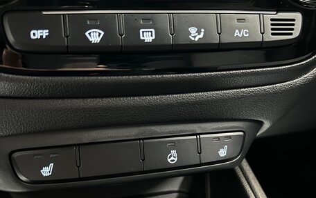 Hyundai Solaris II рестайлинг, 2021 год, 2 000 000 рублей, 23 фотография
