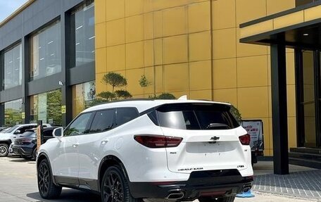 Chevrolet TrailBlazer, 2021 год, 1 800 200 рублей, 3 фотография
