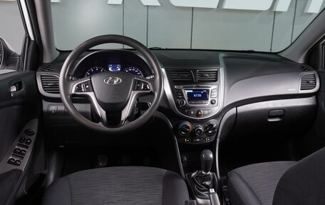 Hyundai Solaris II рестайлинг, 2016 год, 849 000 рублей, 6 фотография