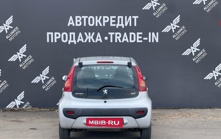 Peugeot 107 I рестайлинг, 2011 год, 575 000 рублей, 5 фотография