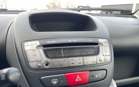 Peugeot 107 I рестайлинг, 2011 год, 575 000 рублей, 16 фотография