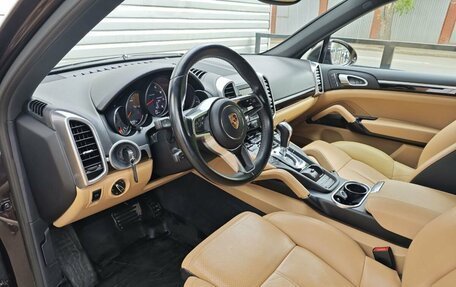 Porsche Cayenne III, 2016 год, 3 897 000 рублей, 10 фотография