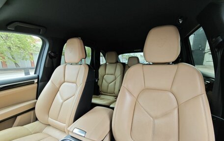 Porsche Cayenne III, 2016 год, 3 897 000 рублей, 19 фотография
