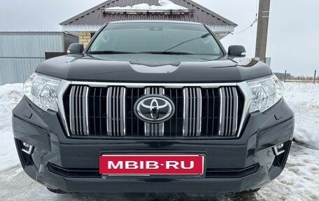 Toyota Land Cruiser Prado 150 рестайлинг 2, 2023 год, 7 100 000 рублей, 1 фотография