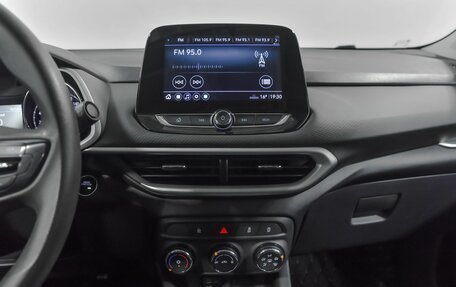 Chevrolet Tracker, 2020 год, 2 100 000 рублей, 10 фотография