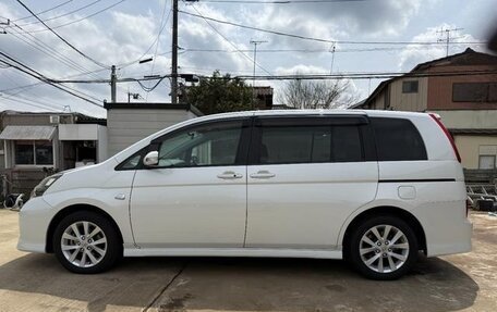 Toyota ISis I, 2017 год, 1 050 000 рублей, 5 фотография