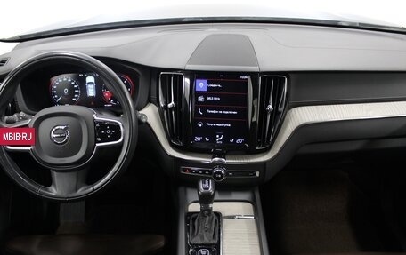 Volvo XC60 II, 2019 год, 3 750 000 рублей, 9 фотография