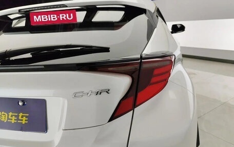 Toyota C-HR I рестайлинг, 2021 год, 1 727 334 рублей, 4 фотография