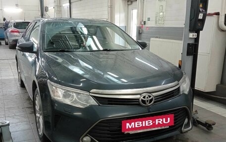 Toyota Camry, 2015 год, 1 700 000 рублей, 2 фотография