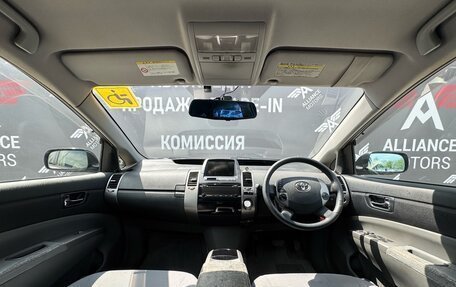 Toyota Prius, 2010 год, 885 000 рублей, 11 фотография