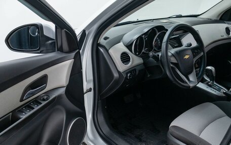 Chevrolet Cruze II, 2011 год, 860 000 рублей, 8 фотография