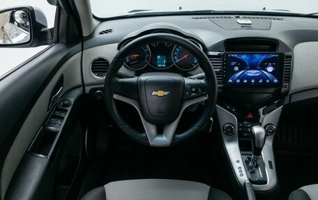 Chevrolet Cruze II, 2011 год, 860 000 рублей, 15 фотография