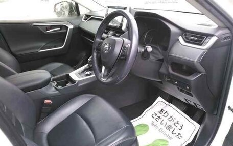 Toyota RAV4, 2020 год, 2 310 000 рублей, 7 фотография