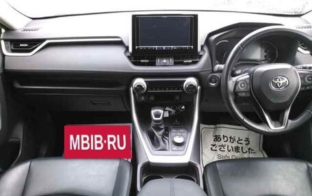 Toyota RAV4, 2020 год, 2 310 000 рублей, 8 фотография
