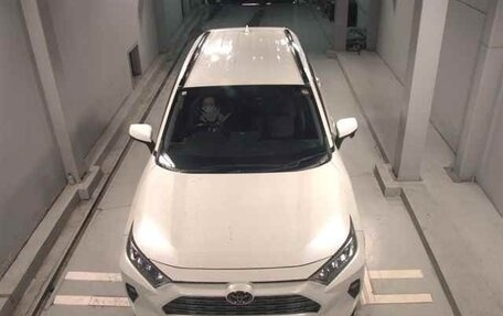 Toyota RAV4, 2020 год, 2 310 000 рублей, 5 фотография