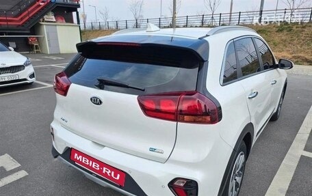 KIA Niro I, 2021 год, 1 810 000 рублей, 5 фотография