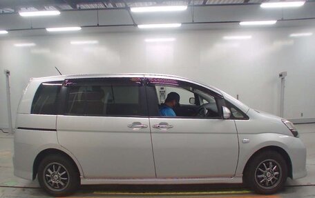 Toyota ISis I, 2012 год, 1 090 000 рублей, 4 фотография