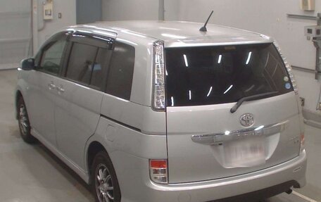 Toyota ISis I, 2012 год, 1 090 000 рублей, 6 фотография