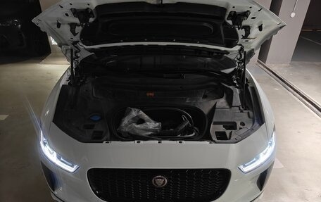 Jaguar I-Pace I, 2019 год, 3 990 000 рублей, 11 фотография