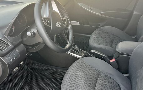 Hyundai Solaris II рестайлинг, 2014 год, 1 070 000 рублей, 8 фотография