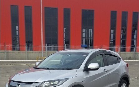 Honda Vezel, 2014 год, 1 300 000 рублей, 8 фотография