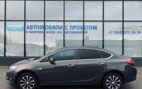 Opel Astra J, 2013 год, 725 000 рублей, 2 фотография