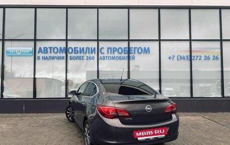 Opel Astra J, 2013 год, 725 000 рублей, 3 фотография