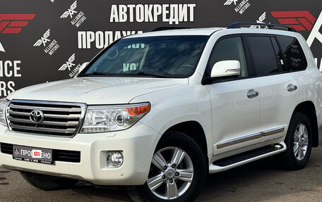 Toyota Land Cruiser 200, 2014 год, 4 500 000 рублей, 3 фотография
