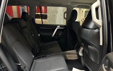 Toyota Land Cruiser Prado 150 рестайлинг 2, 2022 год, 11 950 000 рублей, 13 фотография