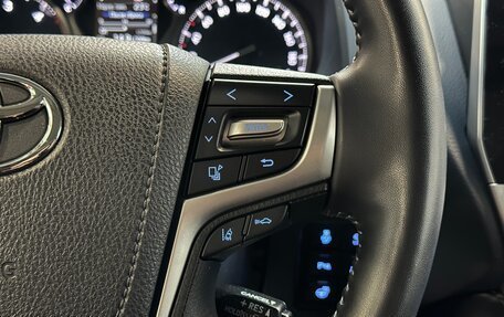 Toyota Land Cruiser Prado 150 рестайлинг 2, 2022 год, 11 950 000 рублей, 19 фотография