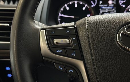 Toyota Land Cruiser Prado 150 рестайлинг 2, 2022 год, 11 950 000 рублей, 18 фотография