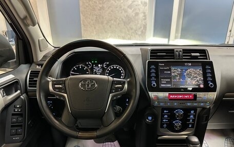 Toyota Land Cruiser Prado 150 рестайлинг 2, 2022 год, 11 950 000 рублей, 16 фотография