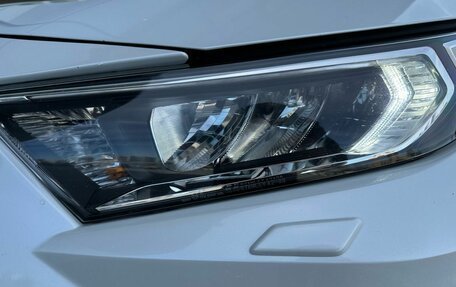Toyota RAV4, 2021 год, 3 499 000 рублей, 9 фотография