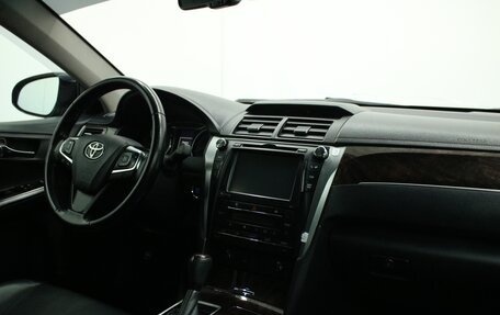 Toyota Camry, 2017 год, 1 957 000 рублей, 3 фотография