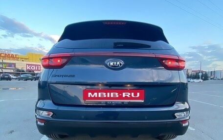 KIA Sportage IV рестайлинг, 2020 год, 2 800 000 рублей, 10 фотография
