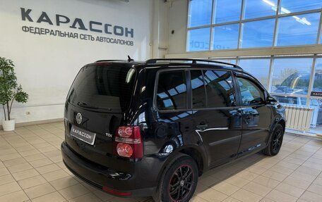 Volkswagen Touran III, 2008 год, 660 000 рублей, 2 фотография
