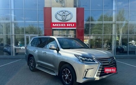 Lexus LX III, 2017 год, 6 990 000 рублей, 3 фотография