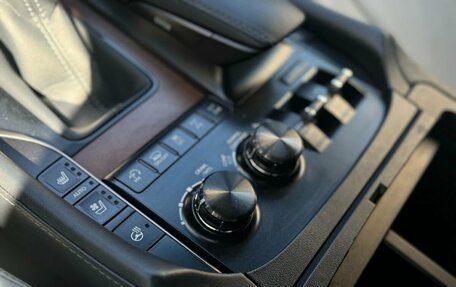 Lexus LX III, 2017 год, 6 990 000 рублей, 13 фотография