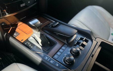 Lexus LX III, 2017 год, 6 990 000 рублей, 11 фотография