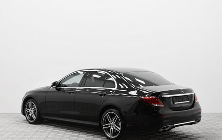 Mercedes-Benz E-Класс, 2020 год, 4 170 000 рублей, 4 фотография