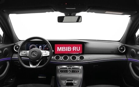 Mercedes-Benz E-Класс, 2020 год, 4 170 000 рублей, 8 фотография